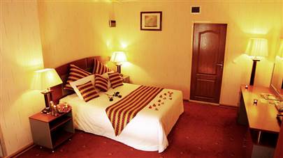 اتاق دو تخته هتل پارسیان عالی قاپو اصفهان اتاق دو تخته هتل پارسیان عالی قاپو اصفهان